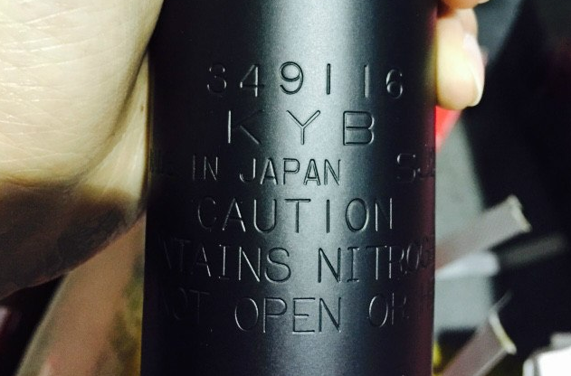 如何辨别KYB减震器真假？(图2)